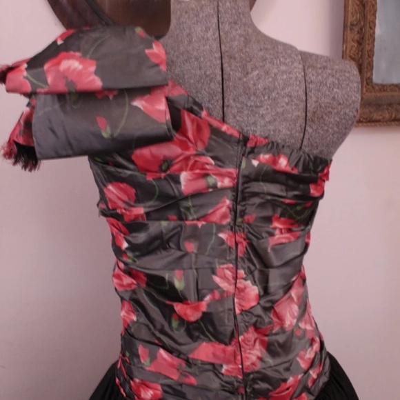 1980's does 1950's Robert Doyle Ruched Bodice Evening Gown with Crinoline - Picture 5 of 8